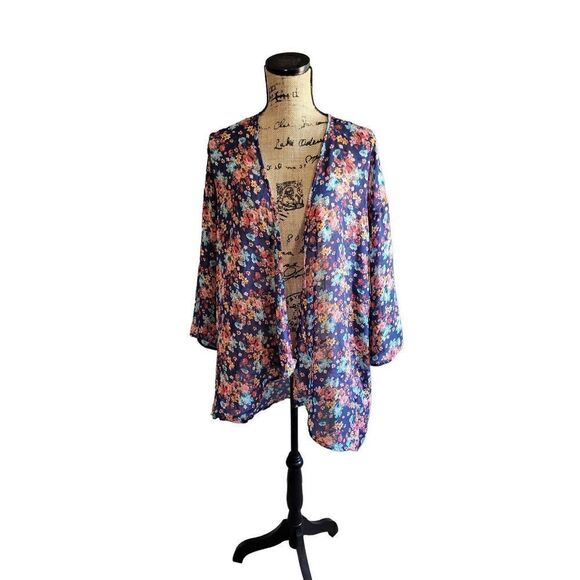 COVER UP   - Picture 1 of 6